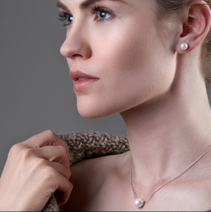 Claudia Bradby Essential Pearl Necklace