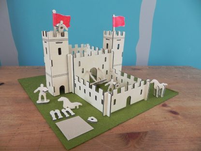 Apples to Pears - Castle in a Tin-9579