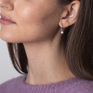 Claudia Bradby Dreamcatcher Simple Pearl Hoop Earrings