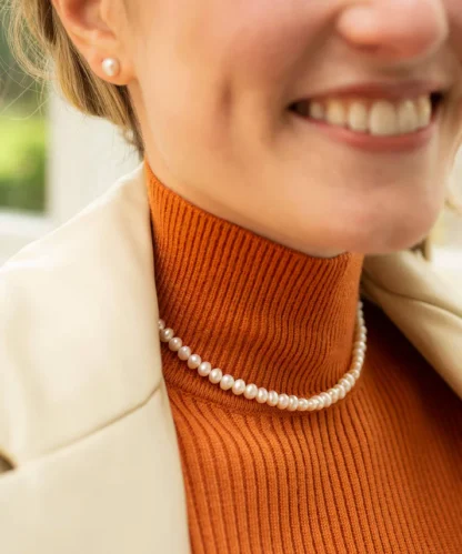 Claudia Bradby White Button Pearl Choker - Image 5