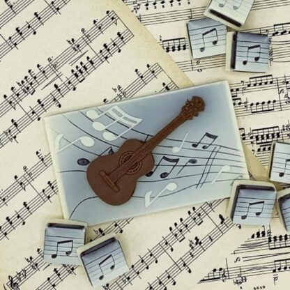 Choconchoc Chocolate Guitar - Image 2