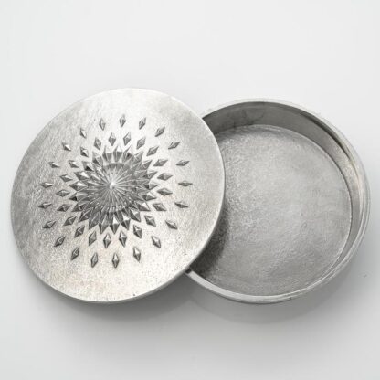 Lancaster & Gibbings CRYSTAL TRINKET BOX (LARGE) - Image 4