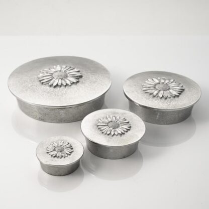 Lancaster & Gibbings DAISY BOX (XSMALL) - Image 3