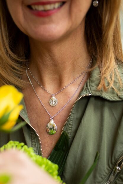 Claudia Bradby Honey bee gold charm necklace medium coin - Image 2