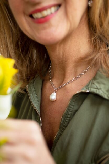 Claudia Bradby PEARL POWER CHAIN NECKLACE - Image 2