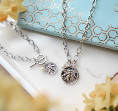 Claudia Bradby Honey Bee Silver coin toggle bracelet - Image 4