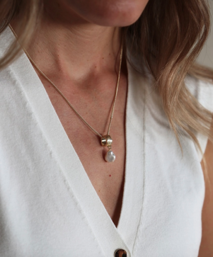 Tutti & Co Freshwater Pearl Necklace Gold - Image 2