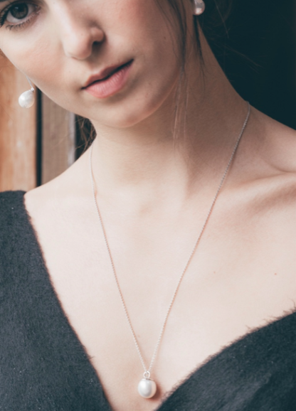Claudia Bradby The Marilyn Single White Pearl Necklace - Image 6