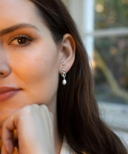 Claudia Bradby Medium Love Knot Pearl Drop Earring Silver - Image 3