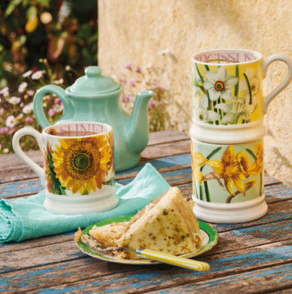 Emma Bridgewater Daffodils and Narcissus Set Of 2 1/2 Pint Mugs Boxed 2023 - Image 3