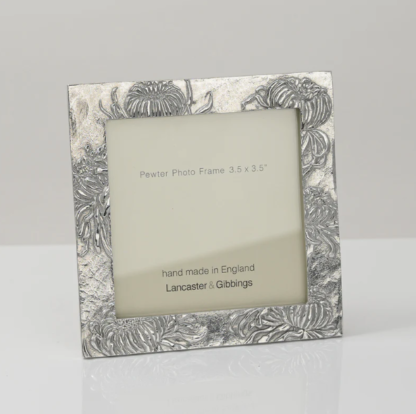 Lancaster & Gibbings Chrysanthemum Frame 3.5" x 3.5"