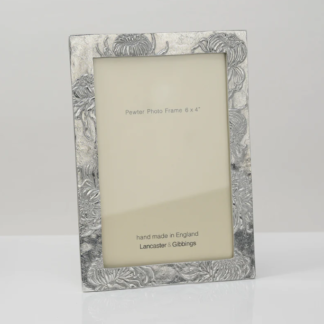Lancaster & Gibbings Chrysanthemum Frame 6" x 4"