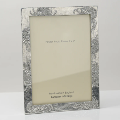 Lancaster & Gibbings Chrysanthemum Frame 7" x 5"