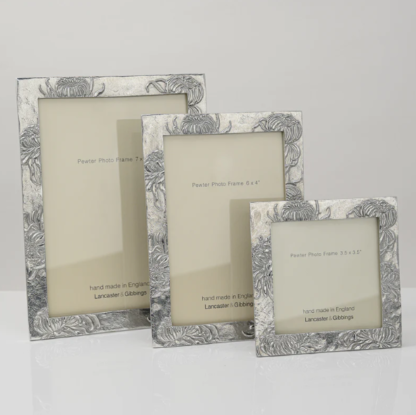 Lancaster & Gibbings Chrysanthemum Frame 6" x 4" - Image 2