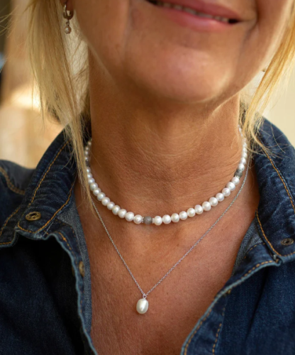 Claudia Bradby Pearl with 3 Labradorite ChokerNecklace - Image 2