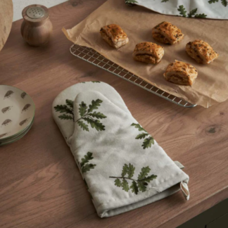 Sophie Allport Acorn & Oak Oven Mitt