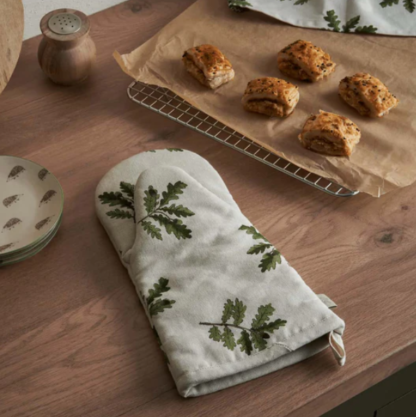 Sophie Allport Acorn & Oak Oven Mitt