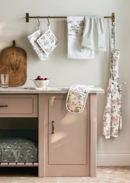 Sophie Allport Blossom Apron - Image 4