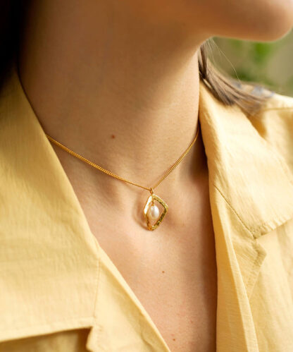 Claudia Bradby Thalassa Gold Pearl Pendant Necklace - Image 4