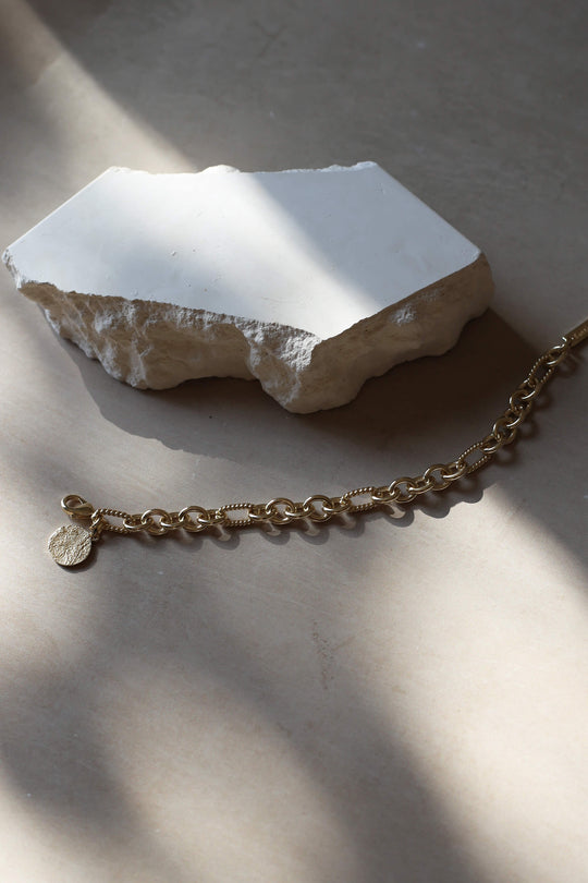 Tutti & Co Crest Bracelet Gold (BR642G) - Image 3