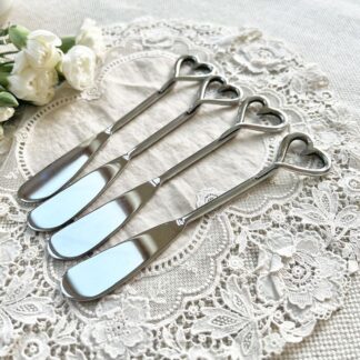 Selbrae House 4 Butter Knives LOVE HEARTS