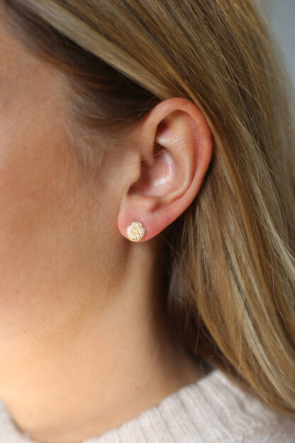 Tutti & Co Shell Earrings Gold (EA608G)