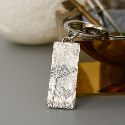 Lancaster & Gibbings Pewter Key Ring Cow Parsley - Image 3