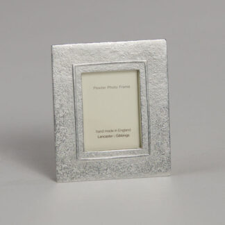 Lancaster & Gibbings Pewter RAISED LINE MINI PHOTO FRAME (MEDIUM)