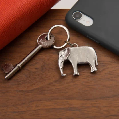Lancaster & Gibbings Pewter Key Ring Elephant - Image 2