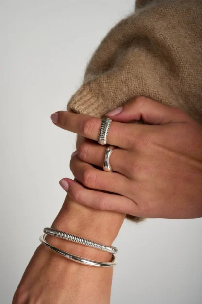 Tutti & Co Sunlit Bangle Silver (BR684S) - Image 3