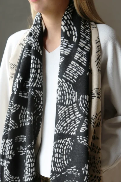 Tutti & Co Behold Scarf (S399) - Image 2