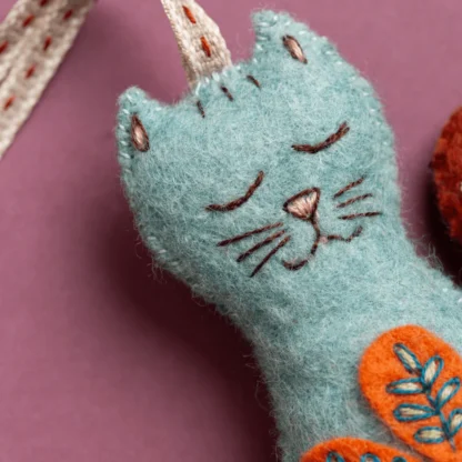 Corinne Lapierre Wool Mix Felt Craft Kit Folk Embroidered Cat - Image 3