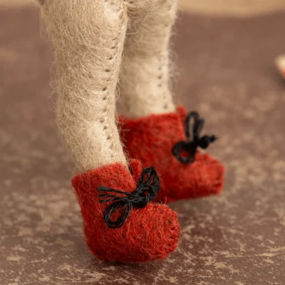 Corinne Lapierre Wool Mix Felt Craft Kit Little Mouse the Aviator - Image 3