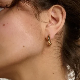 Tutti at Gifted Boston Spa - Earring Gold - Shade Medium