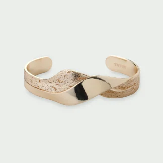 Tutti at Gifted Boston Spa - Bangle Gold - Wave