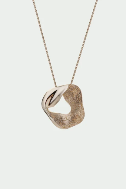 Tutti at Gifted Boston Spa - Necklace Gold - Wave