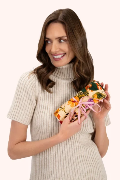 Powder Jewellery Roll Cream Posy