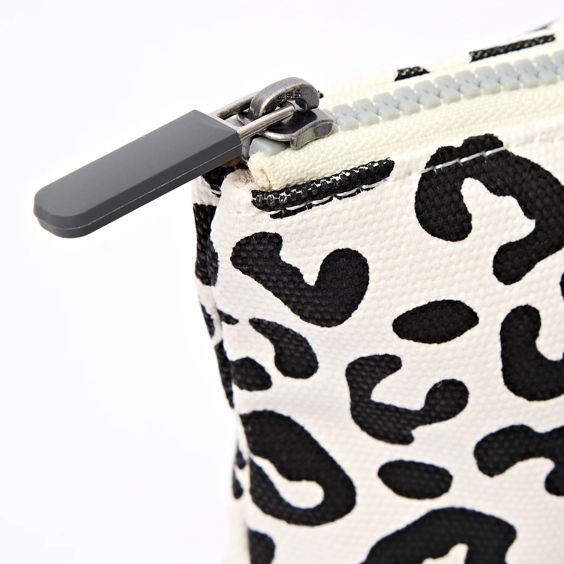 Roka Maida Vale Pouch Small in Summer Leopard Cotton Canvas - Image 8