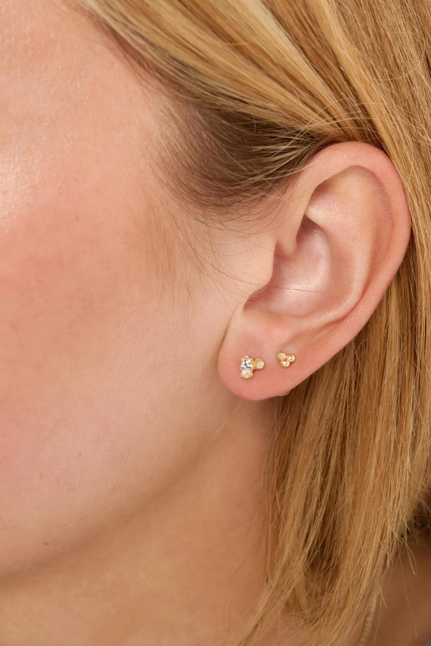 Tutti & Tala Earrings Gold - Image 5