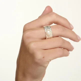 Tutti at Gifted Boston Spa - Iris Ring Silver RN379Sm